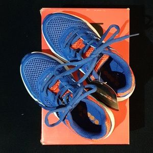 Diadora Shape 9 Jr. Little kids sneakers